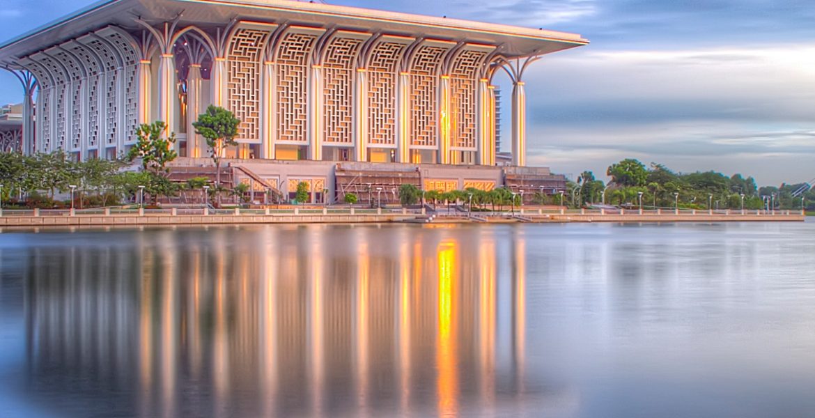 Masjid Tunku Mizan Zainal Abidin